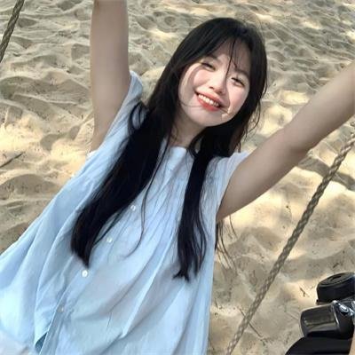 世间有她