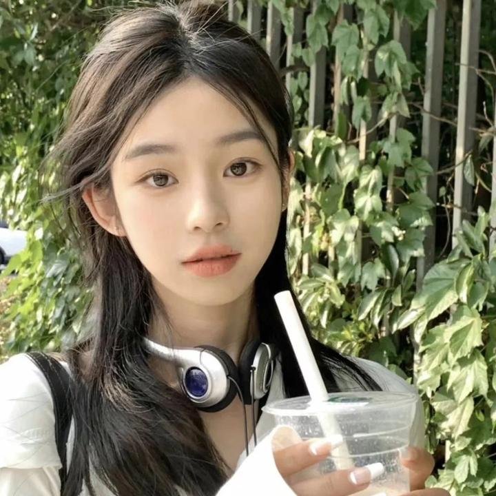 俊俏媳妇开明婆
