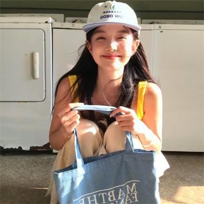 埃莱扎·施莱辛格：战妆